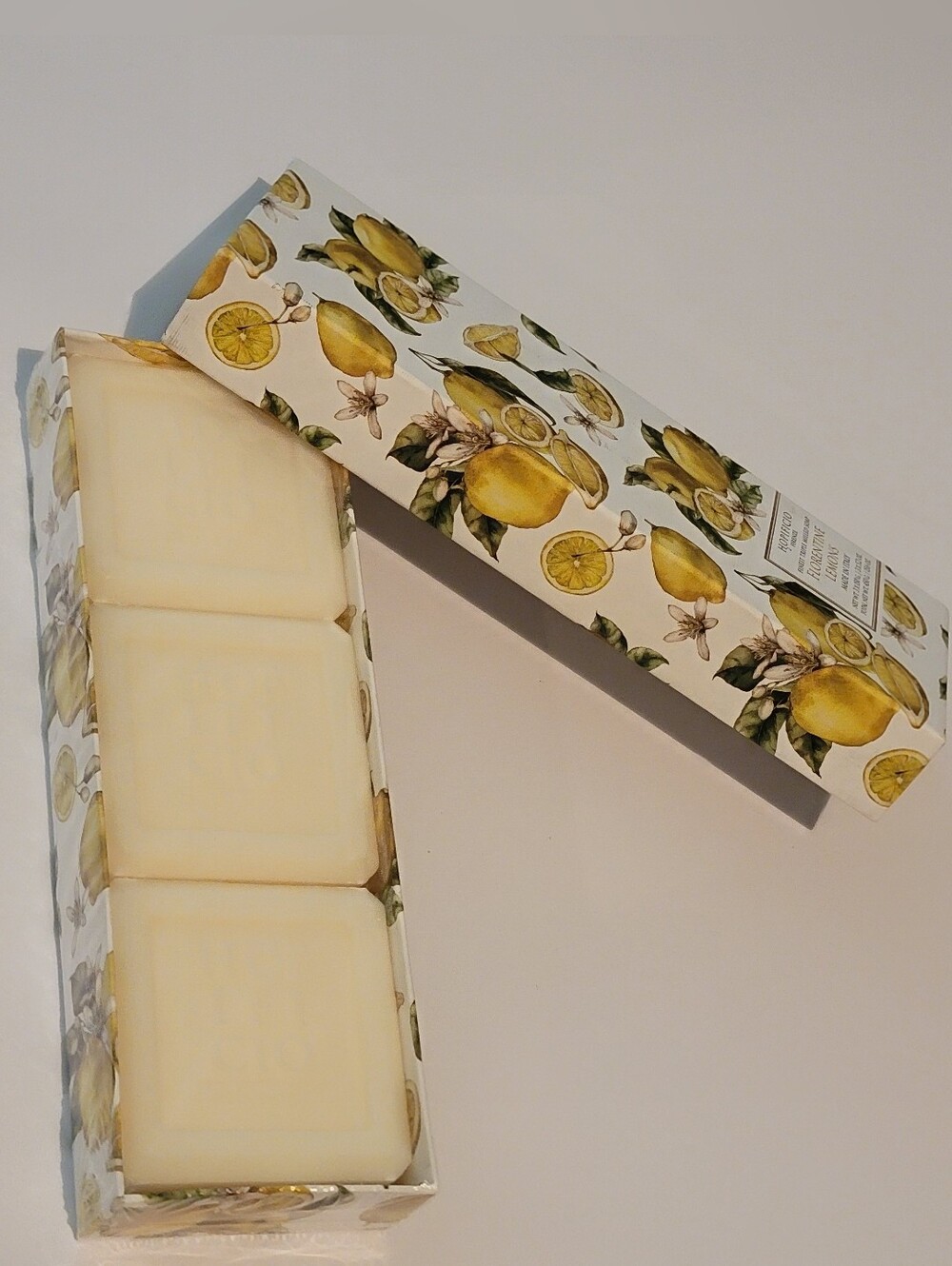 HOPIFICIO Box of 3 Florentine Lemons Finest Triple Milled Soaps